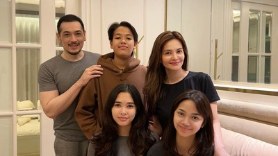 7 Foto Sydney Putri Cut Tari yang Baru Ultah ke-16, Cantik Saingi Sang Mama