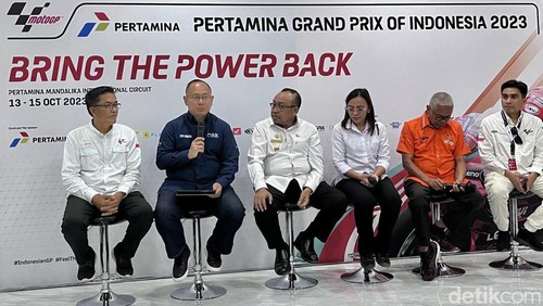 Direktur Operasi PT Pengembangan Pariwisata Indonesia atau Indonesia Tourism Development Corporation (ITDC) Troy Reza Warokka saat sesi konferensi pers, Rabu (11/10/2023) di Kantor Gubernur NTB.