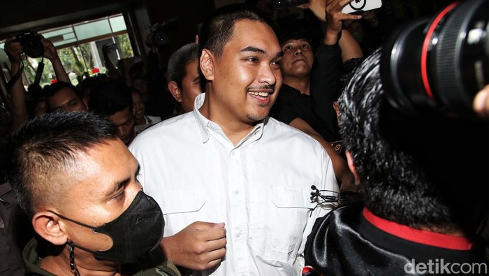 Dito Ariotedjo Siap Bersaksi di Sidang Kasus Korupsi BTS Menpora Dito Ariotedjo memenuhi panggilan sebagai saksi sidang perkara korupsi BTS Kominfo di Pengadilan Tipikor Jakarta, Rabu (11/10/2023).