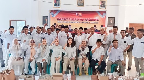 DPC Partai Gerindra Lombok Tengah deklarasi dukungan duet Prabowo-Gibran di pilpres 2024 pada Rabu (11/10/2023).