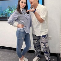 Foto-foto perayaan ulang tahun sederhana Jennifer itu diunggah ke akun Instagram @jeje_haris89.  Unggahannya pun langsung banjir beragam komentar netizen. Foto: Instagram/@jeje_haris89
