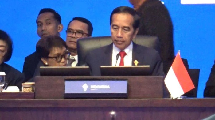 Presiden Joko Widodo saat membuka KTT AIS Forum 2023 pada Rabu (11/10/2023) di Badung, Bali.