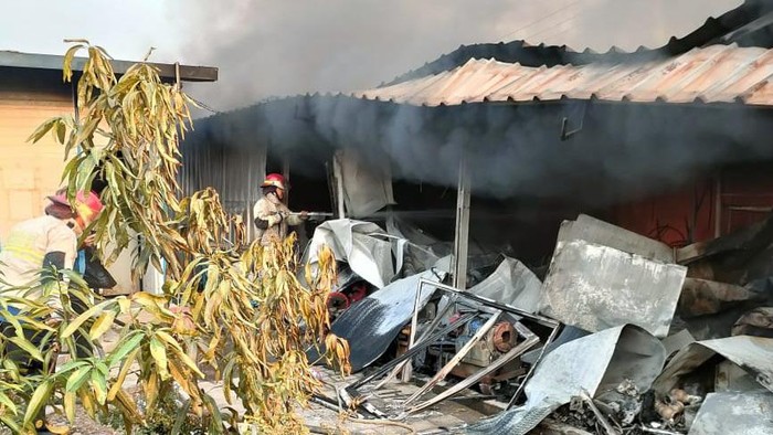 Kebakaran gudang PT KCIC