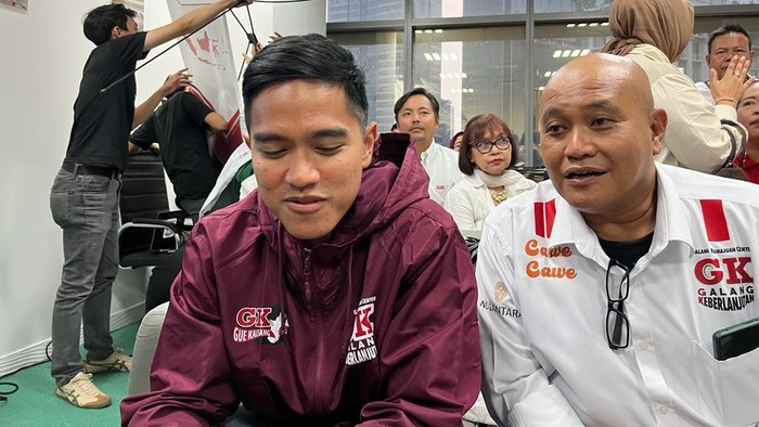 Ketua Umum PSI Kaesang Pangarep menggelar pertemuan dengan relawan Jokowi, Galang Kemajuan dan Keberlanjutan (GK Center) di Jakarta.