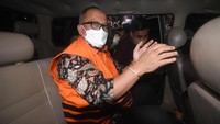 Sementara Syahrul Yasin Limpo dan Muhammad Hatta telah menyampaikan permohonan penundaan pemeriksaan. Keduanya batal diperiksa dengan alasan merawat anggota keluarga yang sakit.