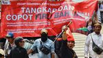 Massa Gelar Aksi di KPK, Tuntut Firli Bahuri Diberhentikan