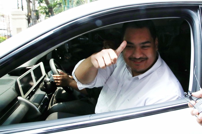 Menteri Pemuda dan Olahraga (Menpora) Dito Ariotedjo dihadirkan sebagai saksi dalam kasus korupsi BTS 4G Kominfo di Pengadilan Tipikor Jakarta, Rabu (11/10/2023). Dito membantah menerima bingkisan berisi Rp 27 miliar untuk mengamankan perkara korupsi BTS.