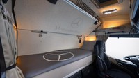 Penampakan ruang tidur kru di truk Mercedes-Benz eActros 600. Foto: Dok. Daimler