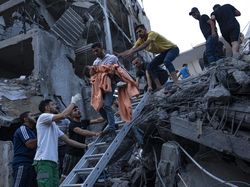 Video Israel Serang Gedung Sekolah di Gaza, Warga: Rudal Jatuh di Atas Kami