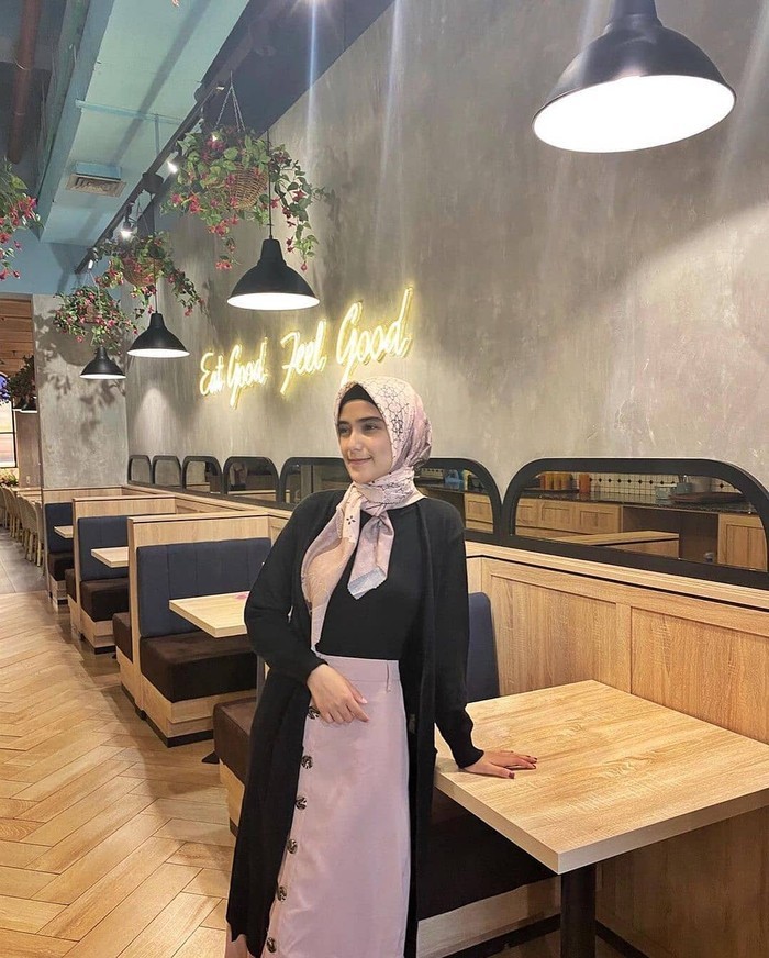 Nadya Mustika Nadya Mustika
