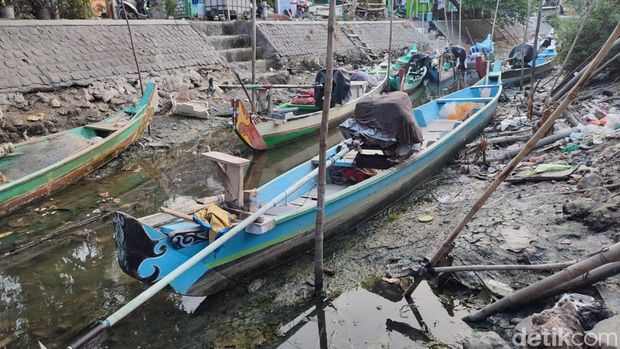 nelayan gresik tak bisa melaut