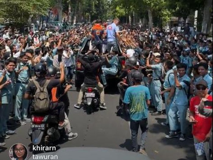 Parade pebalap di Kota Mataram