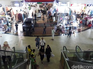 TikTok Shop Ditutup, Pasar Tanah Abang Menggeliat Kembali