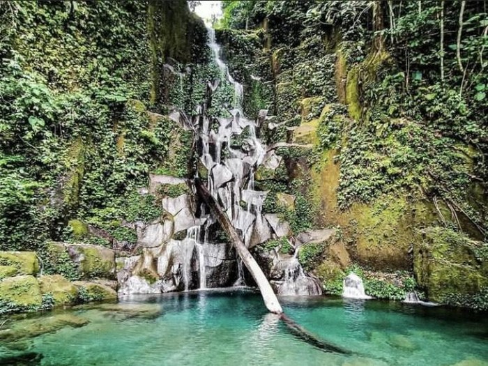 Pemandangan Air Terjun Siluman di Langkat