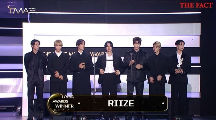 SEVENTEEN di The Fact Music Awards 2023