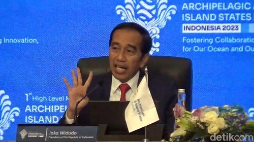 Presiden Joko Widodo di KTT AIS Forum 2023.