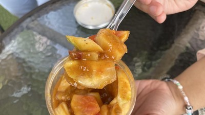 Pedas Segar! 10 Rujak Indonesia, Rujak Buah hingga Rujak Bulung