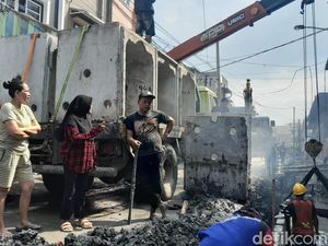 Carut Marut Proyek Drainase di Medan Bikin Warga Protes-Geruduk Pekerja
