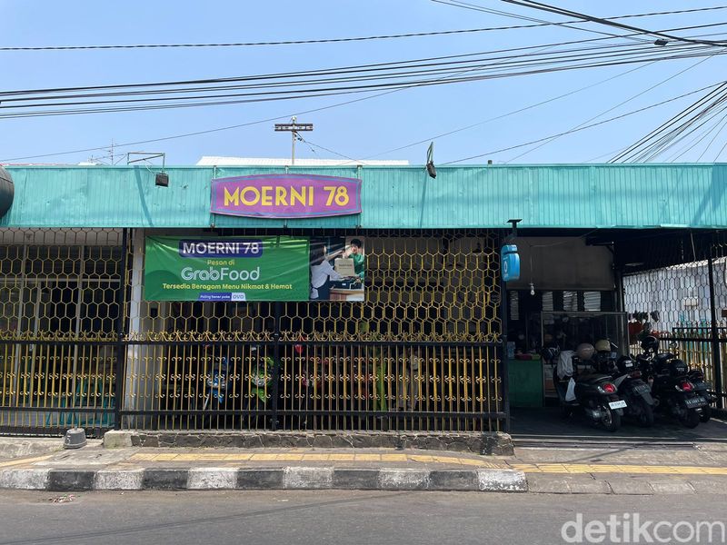 Warung Moerni 78 salah satu kuliner legendaris di Jogja. Menu favoritnya bistik dan es teler. Foto diambil Senin (9/10/2023).