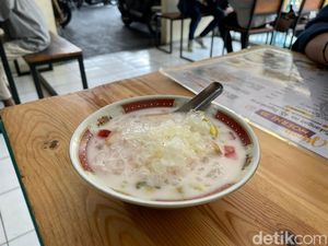 Segarnya Es Teler Moerni 78 Jogja, Bikin Adem di Cuaca Panas