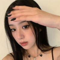 Dalam kesempatan itu, Bao Shang En membacakan nominasi ‘Best Newcomer Actor’ yang dimenangkan oleh Lee Jung Ha, pemain drama Korea Disney+ Moving. Foto: dok. Twitter @ppo_ee