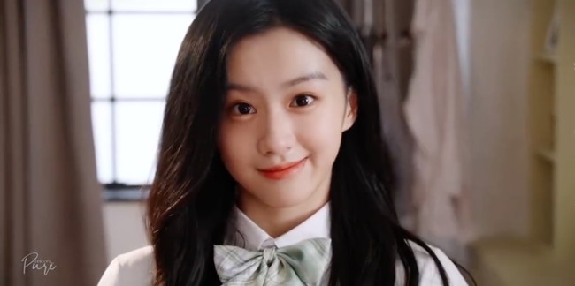 Bao Shang En memulai debut akting pada tahun 2021. Hingga kini, dia telah membintangi sejumlah film dan drama Cina bergenre romantis dan kerajaan seperti Love Behind the Melody, Be Yourself, Fake It Til You Make It, dan Reversed Destiny.Foto: dok. Twitter @ppo_ee