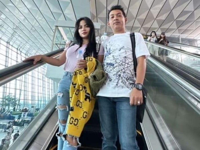 Bukti perselingkuhan pengusahan di Jambi dengan Dinar Candy