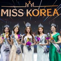 Selain Choi Chae Won, finalis lain yang terpilih masuk tiga besar adalah Kim Ji Sung sebagai pemenang kedua. Wanita itu jadi perhatian karena pernah muncul dalam acara Produce 101 2016. Sedangkan pemenang ketiga adalah Jung Gyu Ri, seorang mahasiswa. Foto: Instagram