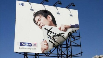 Billboard pasta gigi. Foto: Boredpanda 