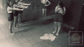 Iklan bullying Unicef ini  memenangi penghargaan Gold Press And Outdoor Lions di Cannes pada 2015 Foto: Boredpanda
