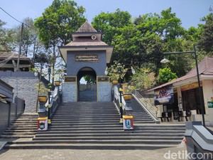 Kisah Eyang Djoego di Gunung Kawi, dari Dakwah hingga Ramainya Peziarah