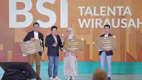 Pada Awarding Talenta Wirausaha BSI dan BSI Aceh Muslimpreneur ini telah membuka jalan bagi 27 orang wirausaha muda yang siap bersaing di pasar lokal maupun internasional. Sebanyak 27 orang ini terbagi dari 12 pemenang Program Talenta Wirausaha BSI dan 15 orang pemenang Aceh Muslimpreneur. 