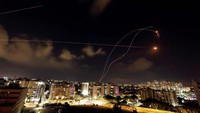 Sebagian besar roket berhasil dicegah oleh sistem antirudal milik Israel.  