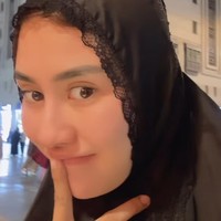 “Ya Allah, bisa balik ke kota ini dan sekarang bareng sama papajeje,” tulis Syahnaz di Instagram. Foto: Instagram @syahnaz