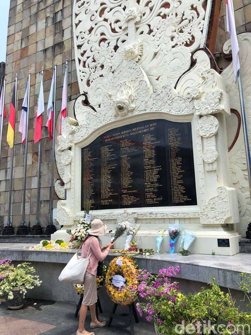 Ground Zero, monumen untuk mengenang tragedi Bom Bali 1 di Legian, Bali.