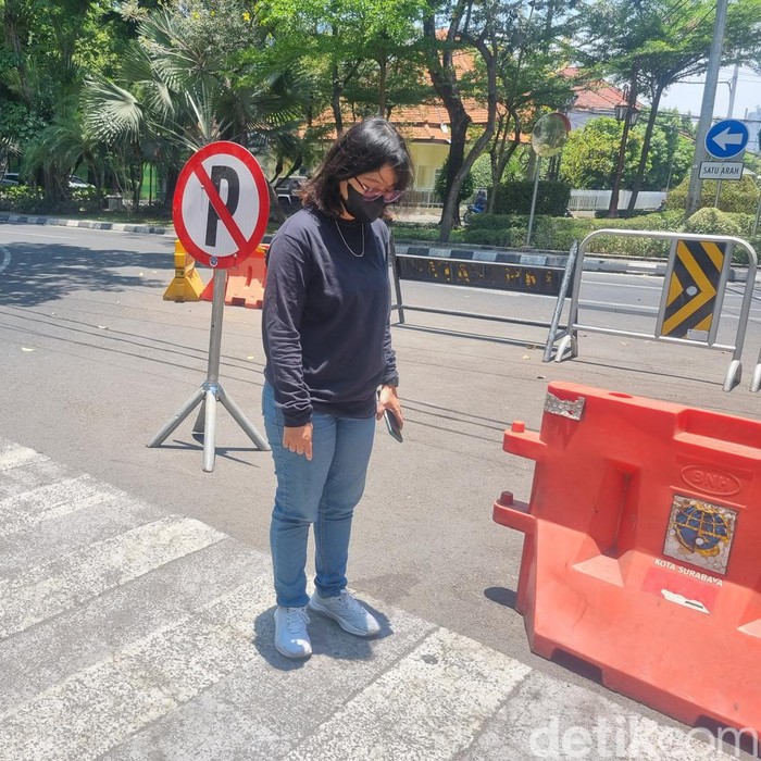 hari tanpa bayangan di surabaya bikin warga penasaran