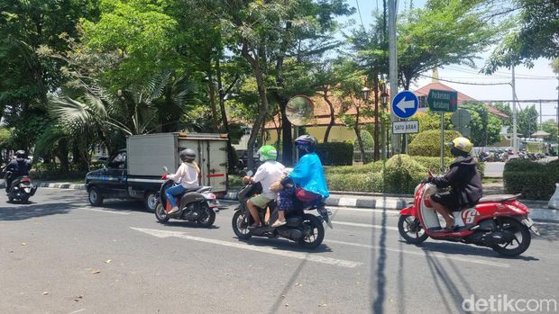 hari tanpa bayangan di surabaya bikin warga penasaran