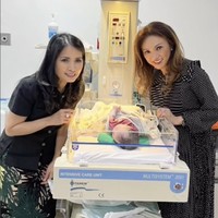 Begitu pula dengan orangtua Jonathan. Liliana Tanoesoedibjo dan Susy Sariaatmadja sempat foto bersama dengan cucu mereka. (Foto: Instagram/@liliana_tanoesoedibjo)