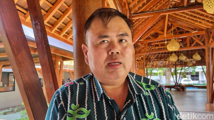 Koordinator MKKS SMP Swasta Surabaya Erwin Darmogo