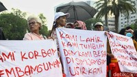 Mereka mendesak aparat tidak berlaku represif terhadap aspirasi masyarakat.  