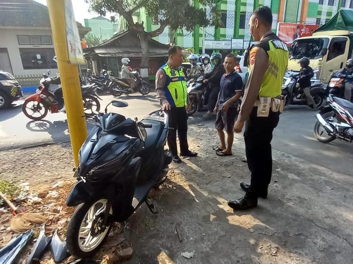 Lokasi kecelakaan karambol di Desa Lalung, Kecamatan/Kabupaten Karanganyar, Kamis (12/10/2023) pagi.