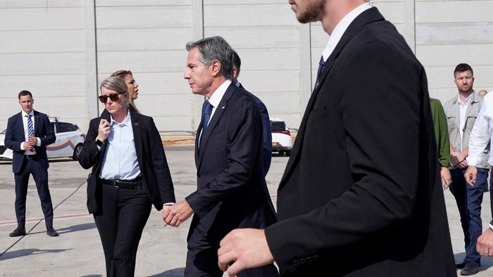 Secretary of State Antony Blinken arrives at Ben Gurion Airport in Tel Aviv, Israel, Thursday Oct. 12, 2023. President Joe Biden is dispatching his top diplomat to Israel on an urgent mission to show U.S. support after the unprecedented attack by Hamas militants.     Jacquelyn Martin/Pool via REUTERS