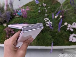 Menggenggam Oppo Find N3 Flip dengan 3 Kamera Hasselblad