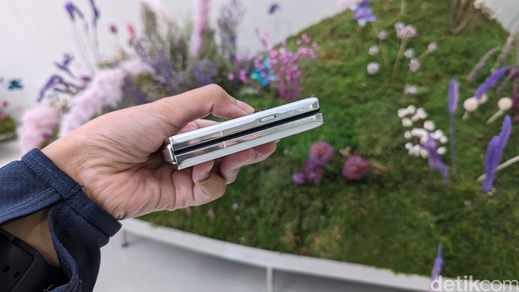 Oppo Find N3 Flip