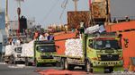 Penampakan 24.000 Ton Beras Impor Vietnam Tiba di Priok