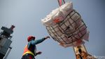 Penampakan 24.000 Ton Beras Impor Vietnam Tiba di Priok