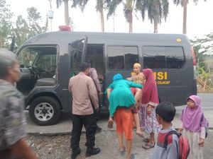 Puluhan Warga Cimanggu Cilacap Diduga Keracunan Usai Santap Nasi Kotak