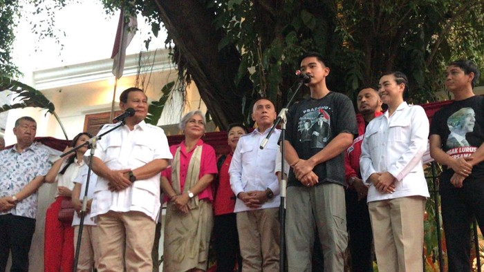 Prabowo Subianto dan Kaesang Pangarep bertemu di Kertanegara, Jakarta Selatan, Kamis (12/10/2023)