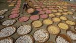 Musim Kemarau Produksi Kerupuk Makin Kriuk