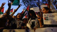 Aksi pro Palestina di Barcelona ini berjalan tertib.  